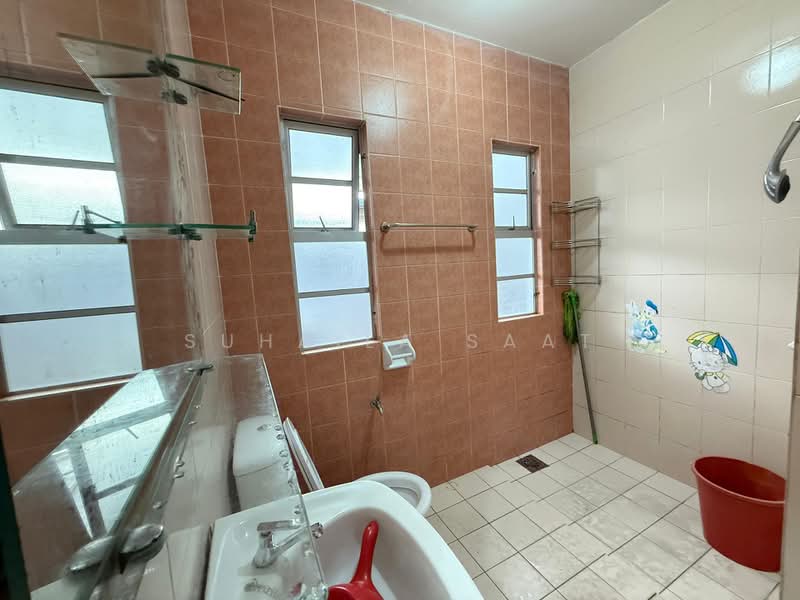 Rumah Teres 2 Tingkat untuk Disewa di Denai Alam (Shah Alam) - Suhaila Saat - bathroom - PropertyGuru.com.my