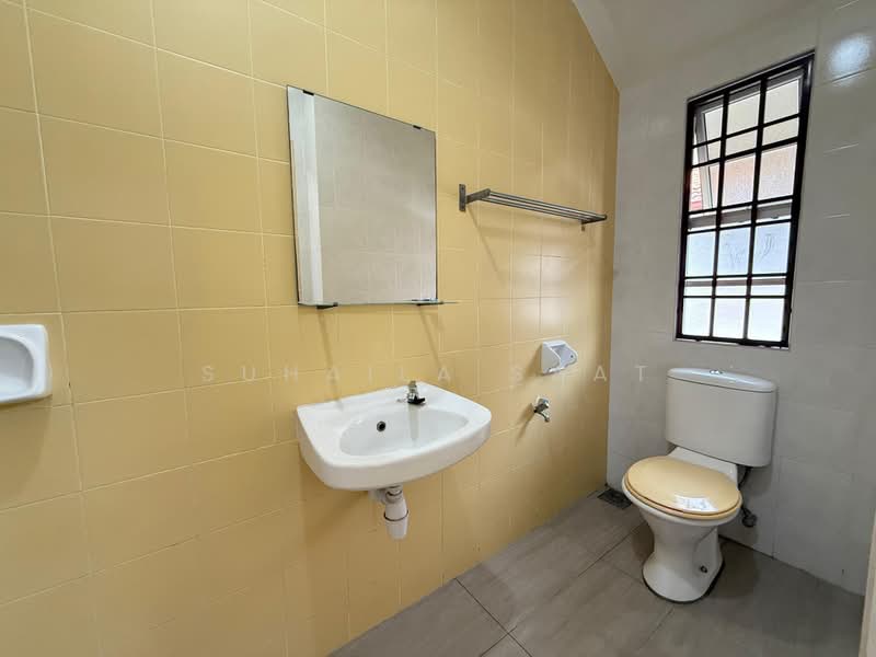 Rumah Teres 2 Tingkat untuk Disewa di Denai Alam (Shah Alam) - Suhaila Saat - bathroom - PropertyGuru.com.my