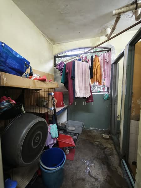 Flat for Sale at Taman Tampoi Utama Flat - Lui Lui - Interior - PropertyGuru.com.my