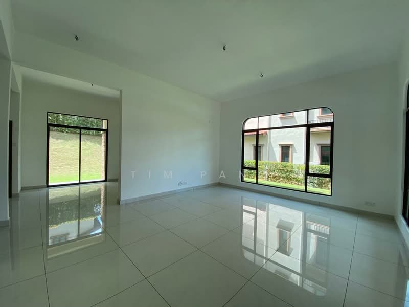 Rumah Banglo untuk Dijual di Diamond City (Semenyih) - Tim Pang - Living Room - PropertyGuru.com.my
