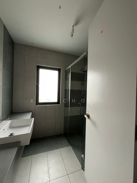 2-storey Terraced House for Sale in Bandar Seri Coalfields (Sungai Buloh) - Ken Chong - Bathroom - PropertyGuru.com.my