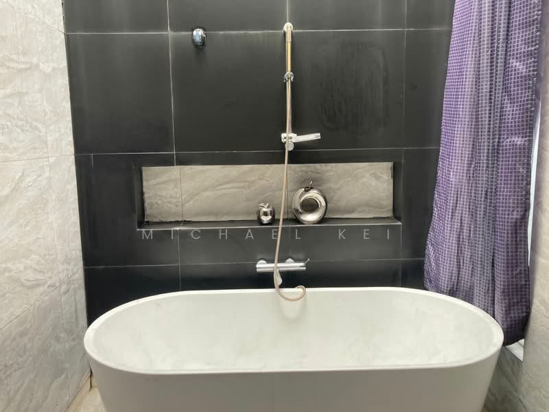 3-storey Terraced House for Sale in Damansara Perdana (Selangor) - Michael Kei - Bathroom - PropertyGuru.com.my