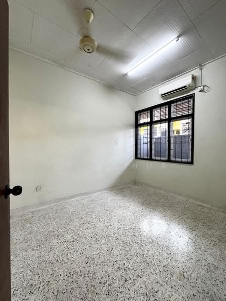 Rumah Teres 1 Tingkat untuk Dijual di Taman Daya (Johor Bahru) - Kexin Hua - PropertyGuru.com.my