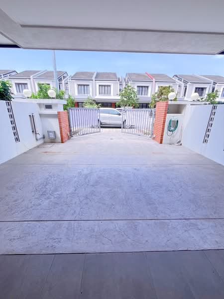 Terraced House for Sale in Elmina (Shah Alam) - Hor Yan - Exterior - PropertyGuru.com.my