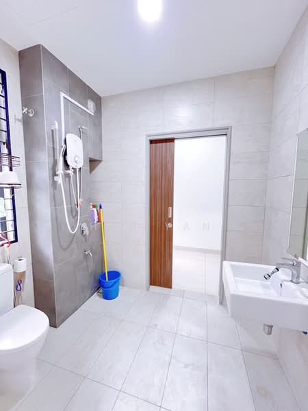 Terraced House for Sale in Elmina (Shah Alam) - Hor Yan - Bathroom - PropertyGuru.com.my