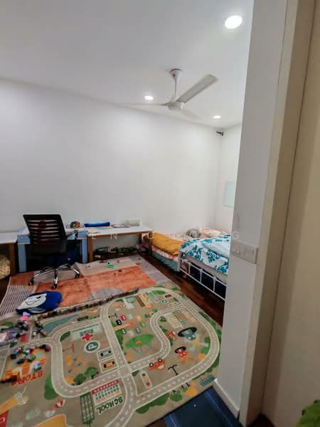 3-storey Terraced House for Sale in Tamansari (Rawang) - Ken Chong - Bedroom - PropertyGuru.com.my