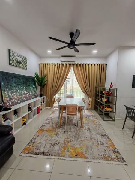 3-storey Terraced House for Sale in Tamansari (Rawang) - Ken Chong - Dining Room - PropertyGuru.com.my