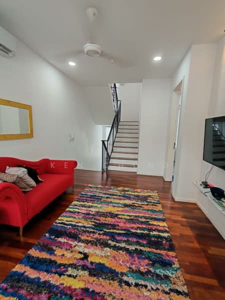 3-storey Terraced House for Sale in Tamansari (Rawang) - Ken Chong - Living Room - PropertyGuru.com.my