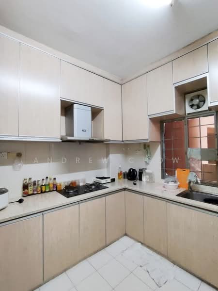 Kondominium untuk Disewa di Putra Place Condominium - Andrew Chow - Kitchen - PropertyGuru.com.my