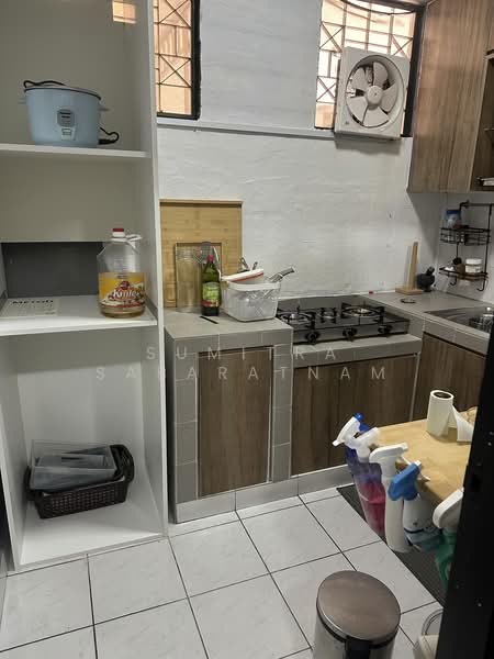 Condominium for Rent at Fraser Towers - Sumitra Sabaratnam - Kitchen - PropertyGuru.com.my