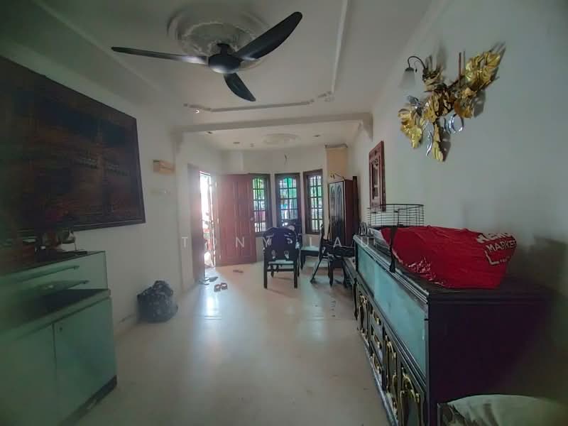 2-storey Terraced House for Sale in SS5 (Petaling Jaya) - Tony Lau - Living Room - PropertyGuru.com.my