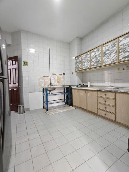 Condominium for Rent at Pelita Indah - Dennis Peh - Kitchen - PropertyGuru.com.my