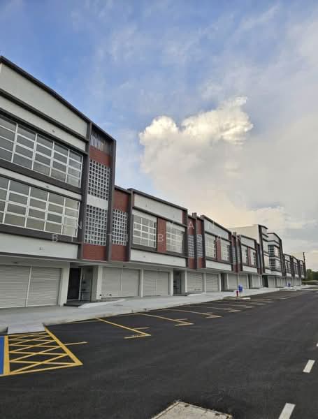 Shop / Office for Rent in Shah Alam (Selangor) - Nurliyana Binti Busari - Exterior - PropertyGuru.com.my