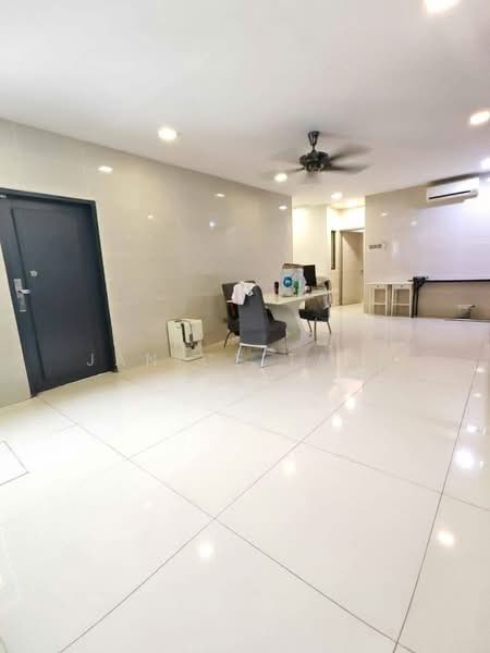 Rumah Berkembar untuk Dijual di Taman Eng Ann (Klang) - Janice Tang - Living Room - PropertyGuru.com.my