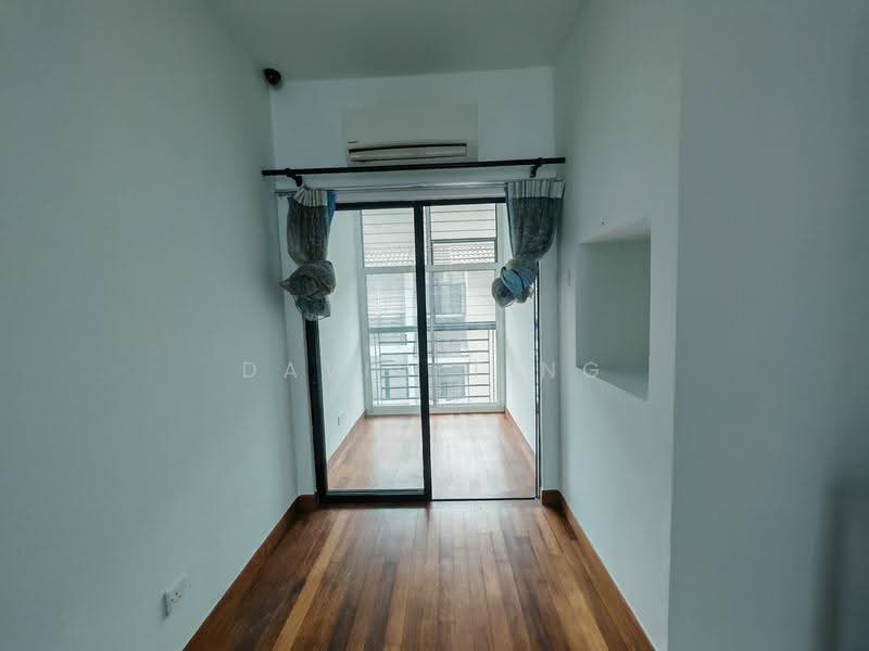 3-storey Terraced House for Sale in Lake Fields (Sungai Besi) - David Ting - PropertyGuru.com.my