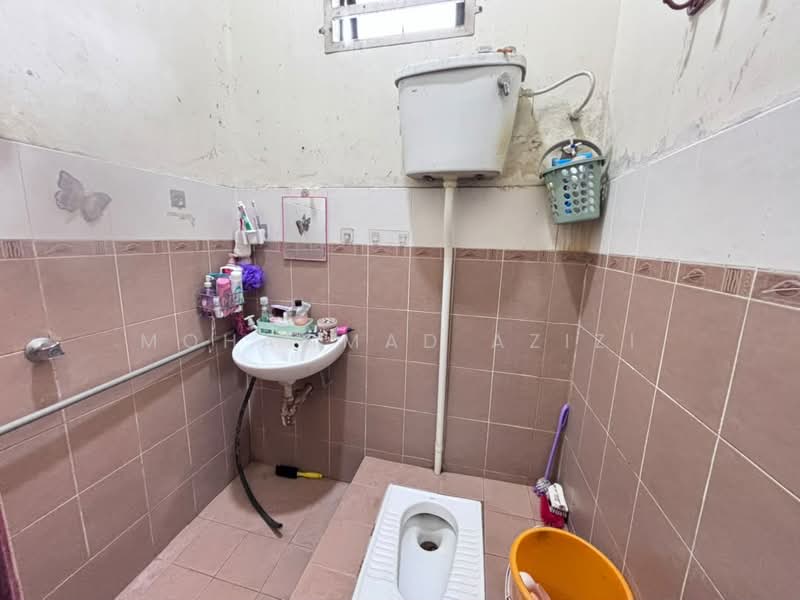 Semi-Detached House for Sale in Taman Balok Perdana (Sungai Karang) - Mohammad Azizi - PropertyGuru.com.my