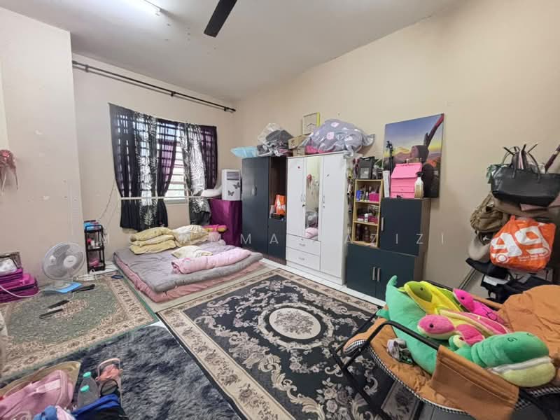 Semi-Detached House for Sale in Taman Balok Perdana (Sungai Karang) - Mohammad Azizi - PropertyGuru.com.my