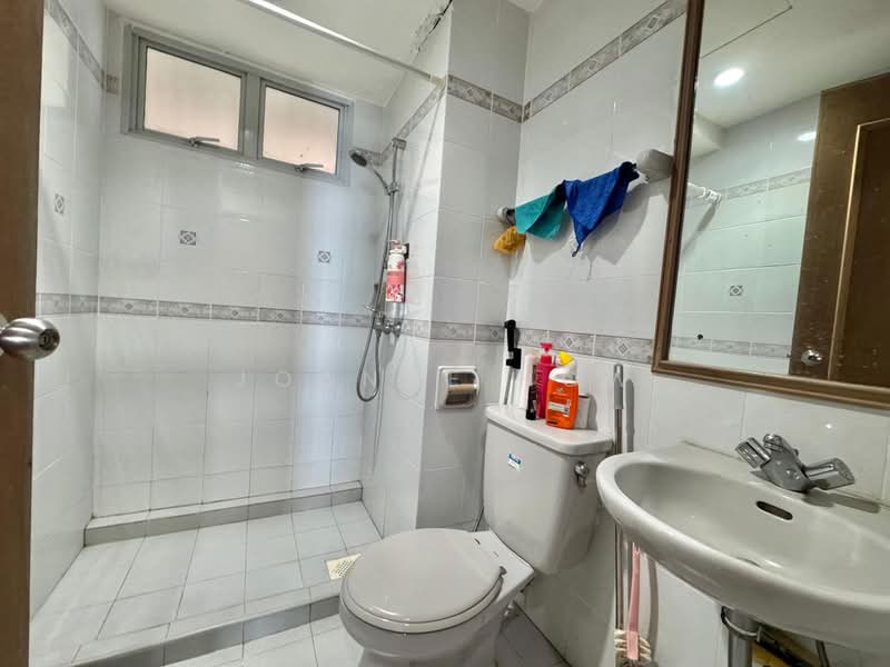 Kondominium untuk Dijual di Ocean Palms Condominium - Joanne How - Bathroom - PropertyGuru.com.my