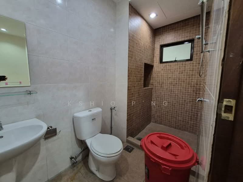 Rumah Teres 3 Tingkat untuk Dijual di Jelutong (Penang) - Kshio P'ng - Bathroom - PropertyGuru.com.my