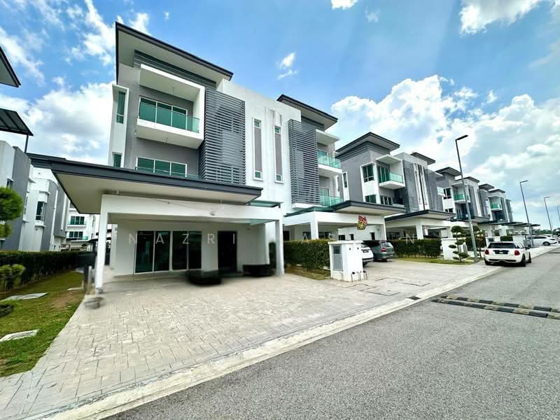 Rumah Berkembar untuk Dijual di Bandar Bukit Raja (Klang) - Nazri Hassan - PropertyGuru.com.my