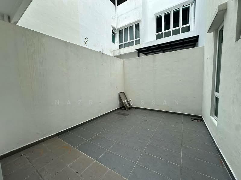 Rumah Berkembar untuk Dijual di Bandar Bukit Raja (Klang) - Nazri Hassan - PropertyGuru.com.my