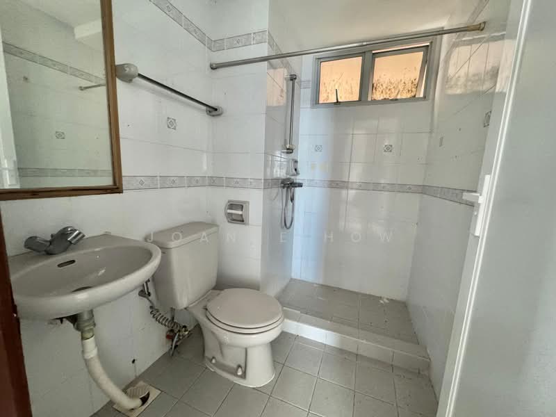Kondominium untuk Disewa di Ocean Palms Condominium - Joanne How - Bathroom - PropertyGuru.com.my
