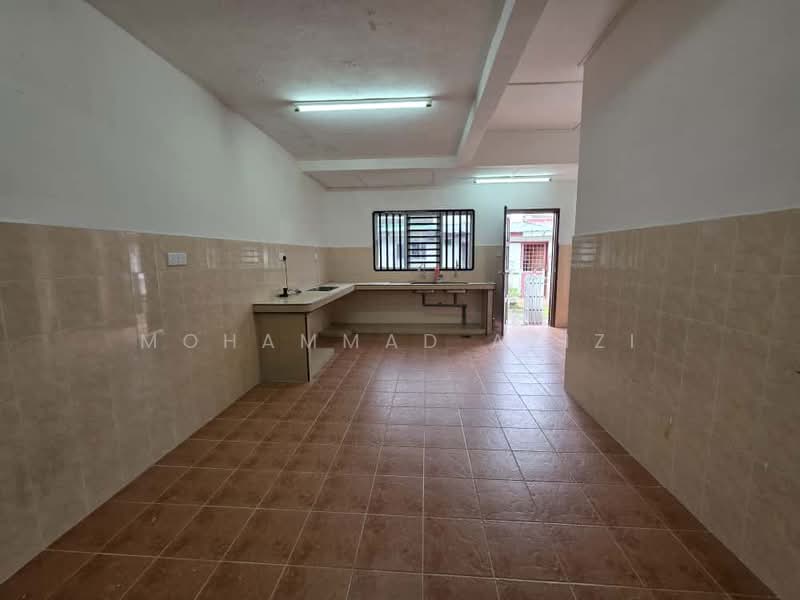 Rumah Teres 1 Tingkat untuk Disewa di Bukit Setongkol (Kuantan) - Mohammad Azizi - PropertyGuru.com.my