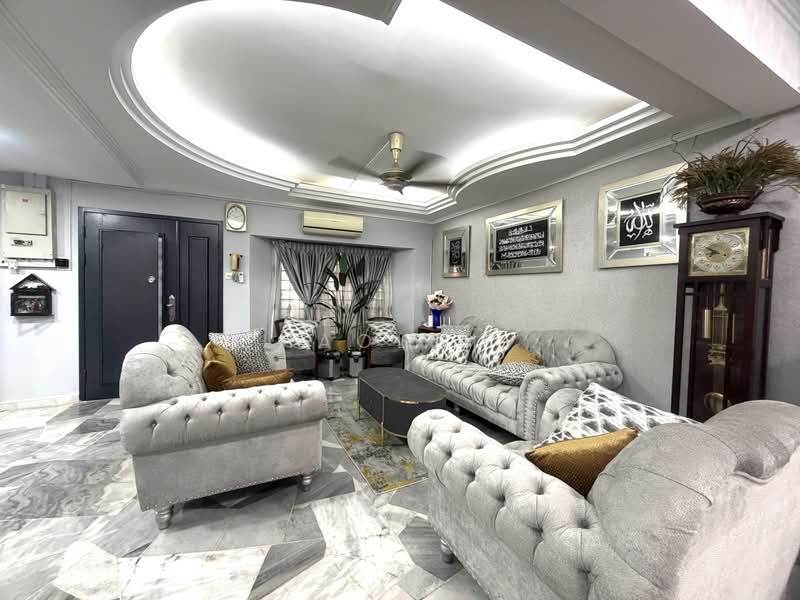 Rumah Teres 2 Tingkat untuk Dijual di Bandar Tun Hussein Onn (Cheras) - ChaoLim . - Living Room - PropertyGuru.com.my