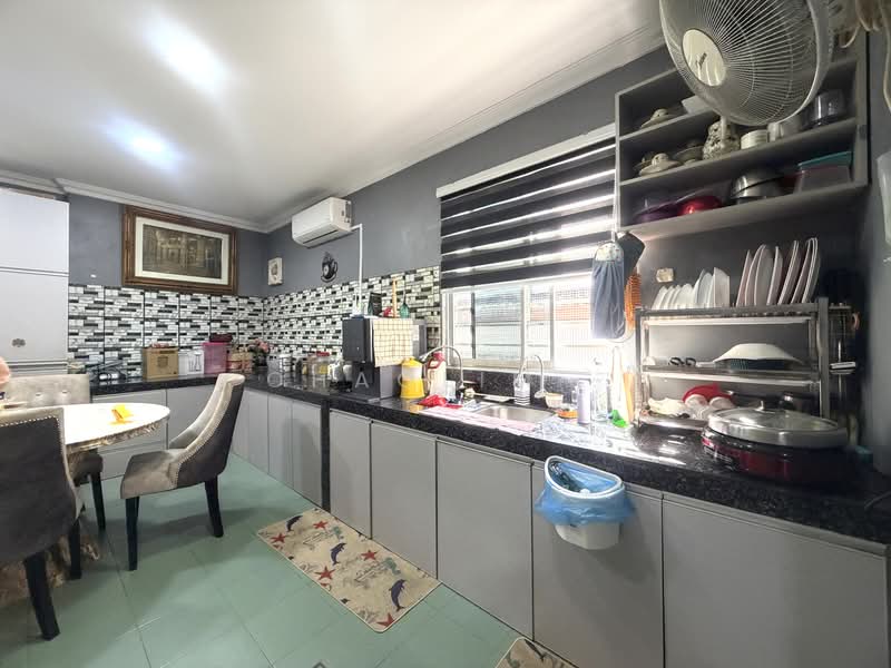 Rumah Teres 2 Tingkat untuk Dijual di Bandar Tun Hussein Onn (Cheras) - ChaoLim . - Kitchen - PropertyGuru.com.my