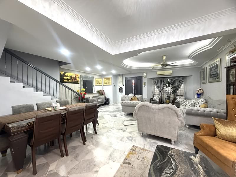 Rumah Teres 2 Tingkat untuk Dijual di Bandar Tun Hussein Onn (Cheras) - ChaoLim . - Living Room - PropertyGuru.com.my