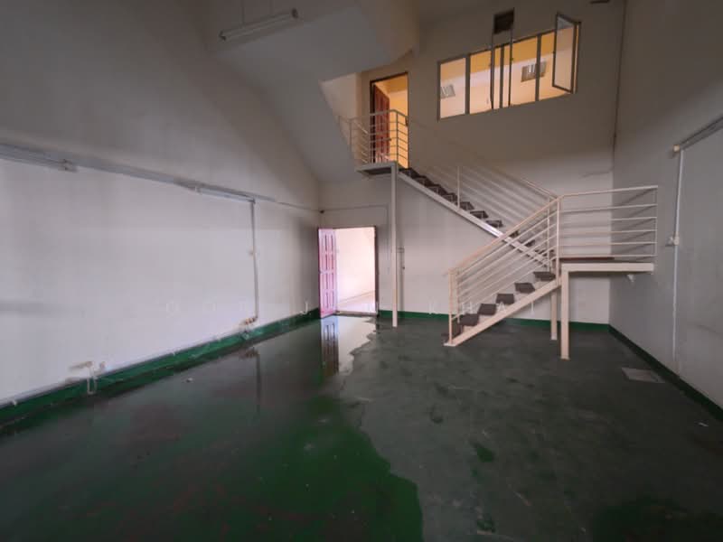 Shop for Rent in Taman Cheng Utama (Cheng) - Goh Jun Khai - Interior - PropertyGuru.com.my