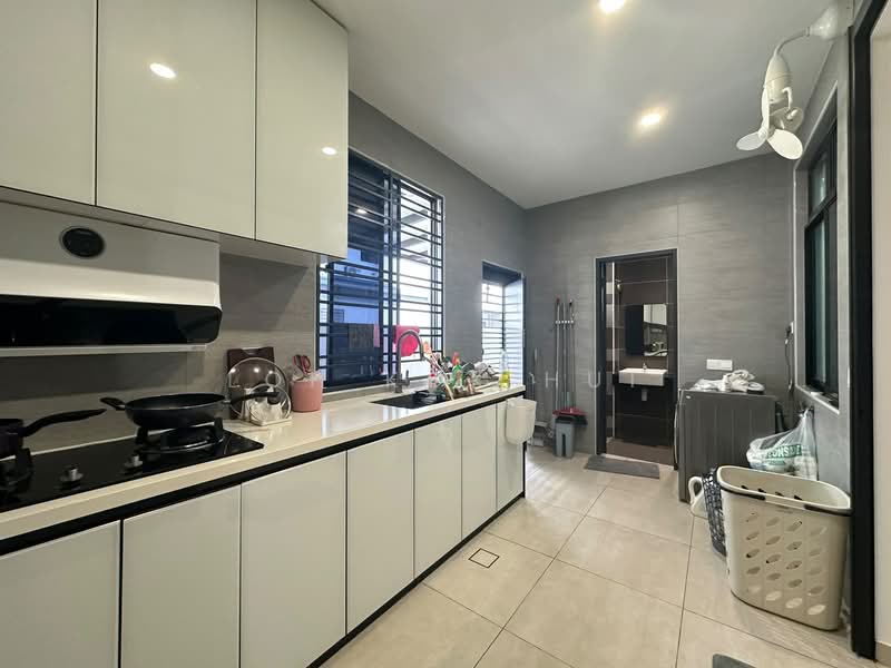 Rumah Teres 2 Tingkat untuk Dijual di Taman Desa Tebrau (Tebrau) - Loh Kok Hui - Kitchen - PropertyGuru.com.my