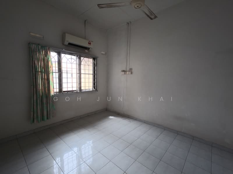 Office for Rent in Taman Melaka Baru (Batu Berendam) - Goh Jun Khai - Interior - PropertyGuru.com.my