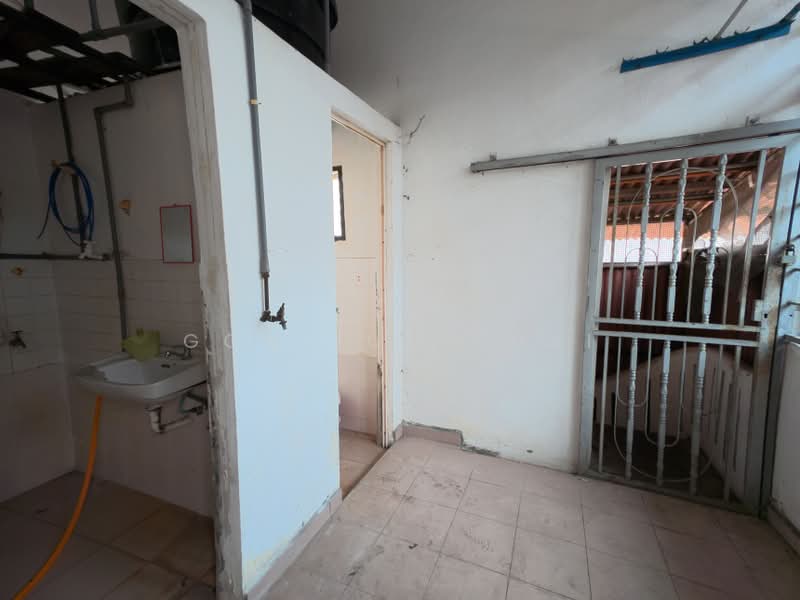Office for Rent in Taman Melaka Baru (Batu Berendam) - Goh Jun Khai - Interior - PropertyGuru.com.my
