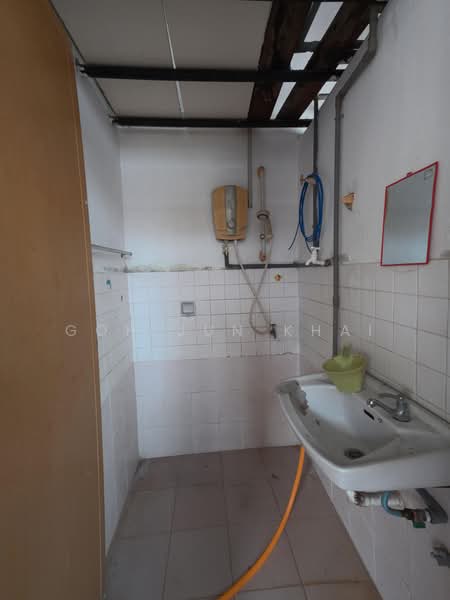 Office for Rent in Taman Melaka Baru (Batu Berendam) - Goh Jun Khai - Bathroom - PropertyGuru.com.my