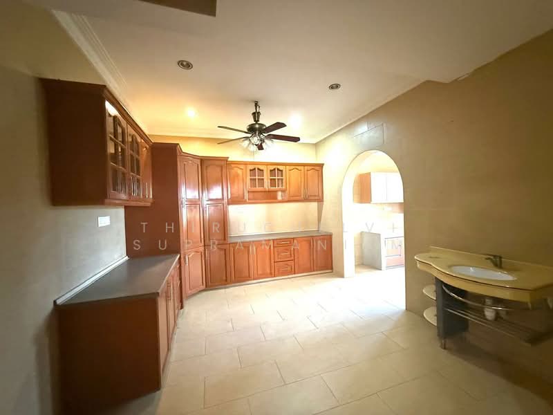 Rumah Berkembar untuk Dijual di Bandar Bukit Tinggi 2 (Klang) - Thiruchelvi Supramaniam - Kitchen - PropertyGuru.com.my