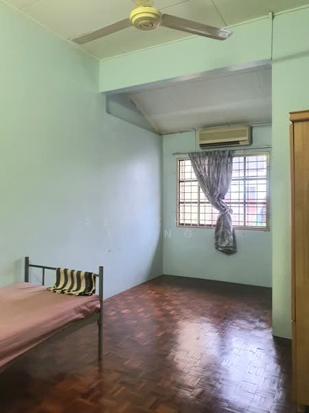 2-storey Terraced House for Sale in Taman Medan Taiping (Taiping) - See Khei Leong - Bedroom - PropertyGuru.com.my
