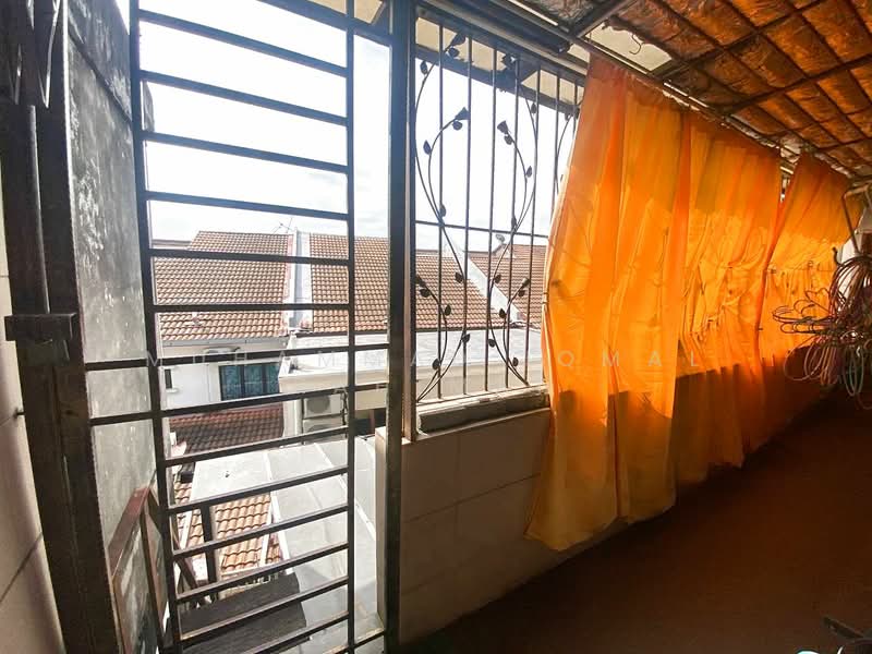 Rumah Teres 2 Tingkat untuk Dijual di Taman Mutiara Indah (Puchong) - Muhammad Iqmal Rahiman - Balcony - PropertyGuru.com.my