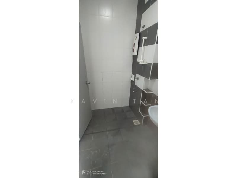 Rumah Teres 2 Tingkat untuk Disewa di Taman Setia Indah (Tebrau) - Kavin Tan - Bathroom - PropertyGuru.com.my