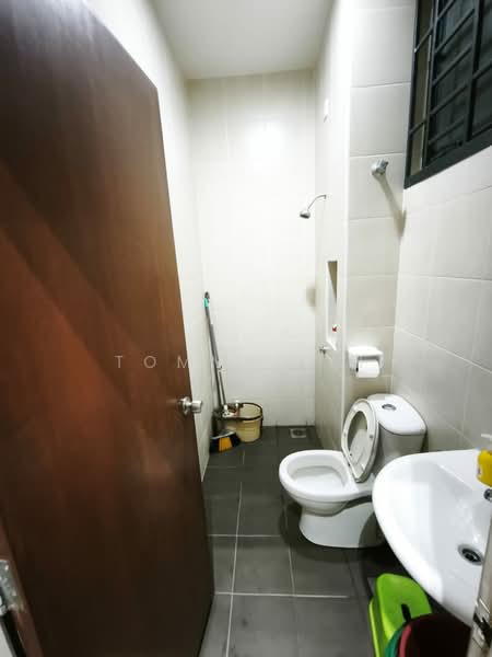 2-storey Terraced House for Sale in Taman Seri Austin (Tebrau) - Tommy Tai - Bathroom - PropertyGuru.com.my