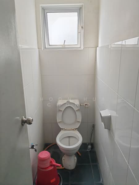 Kedai / Pejabat untuk Disewa di MKH Avenue (Kajang) - Choon Hua Chong - Bathroom - PropertyGuru.com.my