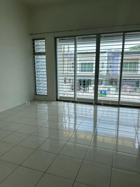 2-storey Terraced House for Sale in Kota Kemuning (Shah Alam) - Michael Kei - Living Room - PropertyGuru.com.my