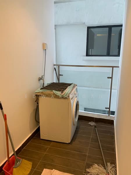 Kondominium untuk Disewa di Bay Point @ Country Garden Danga Bay - Edward Gan - Balcony - PropertyGuru.com.my