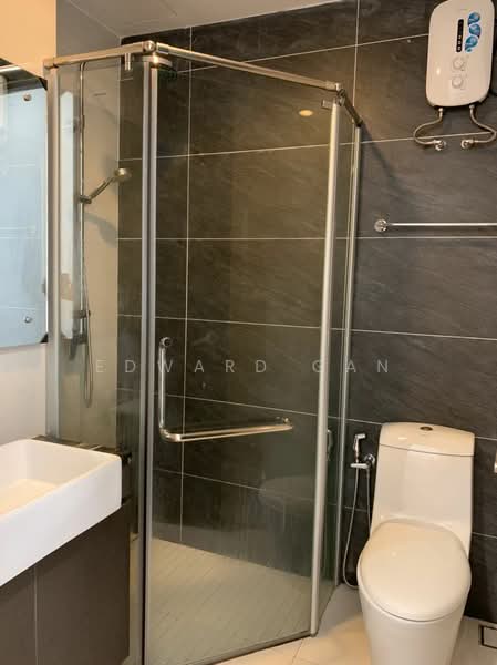 Kondominium untuk Disewa di Bay Point @ Country Garden Danga Bay - Edward Gan - Bathroom - PropertyGuru.com.my