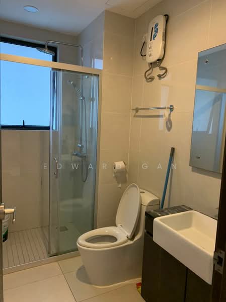 Kondominium untuk Disewa di Bay Point @ Country Garden Danga Bay - Edward Gan - Bathroom - PropertyGuru.com.my