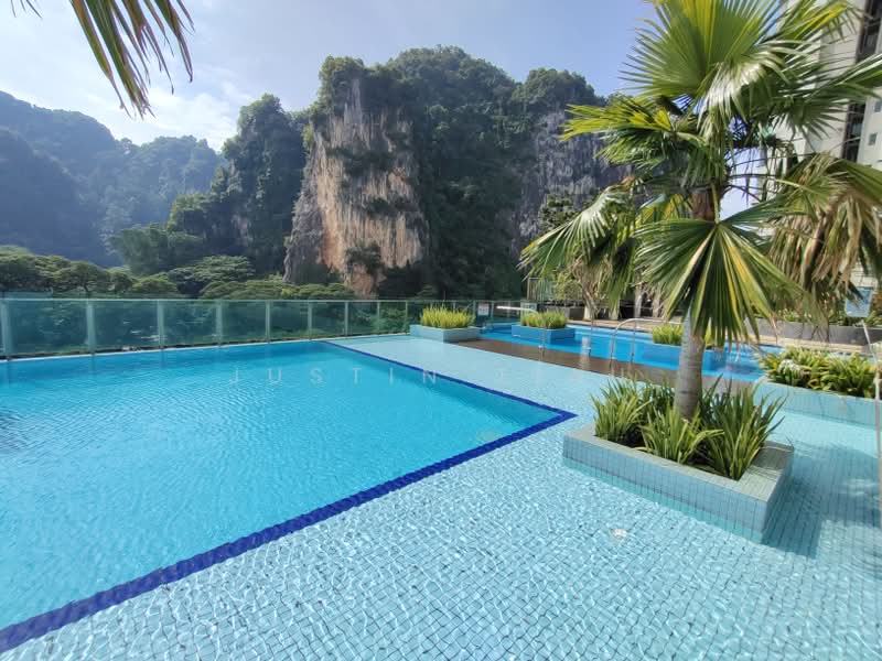 Servis Apartment untuk Disewa di Amara - Justin Tiau - Pool - PropertyGuru.com.my