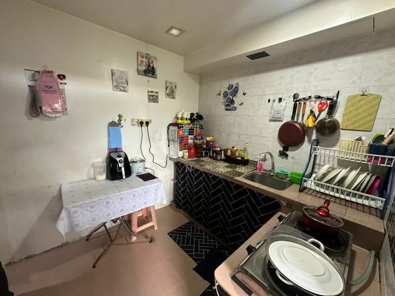 Rumah Flat untuk Dijual di Taman Cempaka - Justin Kong - Kitchen - PropertyGuru.com.my