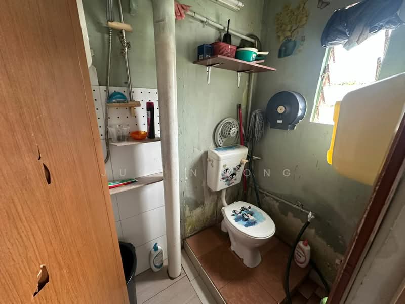 Rumah Flat untuk Dijual di Taman Cempaka - Justin Kong - Bathroom - PropertyGuru.com.my