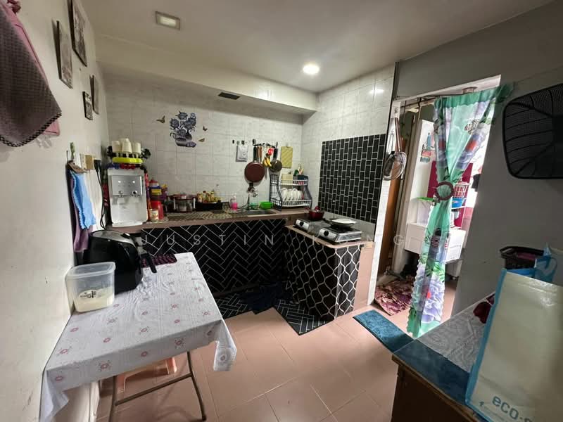Rumah Flat untuk Dijual di Taman Cempaka - Justin Kong - Kitchen - PropertyGuru.com.my