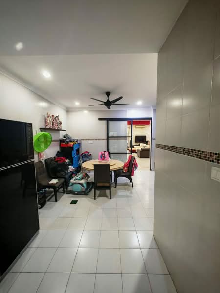 Rumah Berkembar untuk Dijual di Taman Bukit Semenyih (Semenyih) - Sam Yap - Dining Room - PropertyGuru.com.my